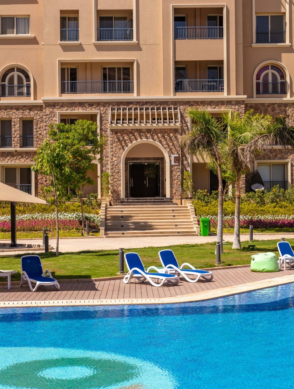 متشطب بالكامل بجوار الجامعه الامريكيه التسعين الجنوبي