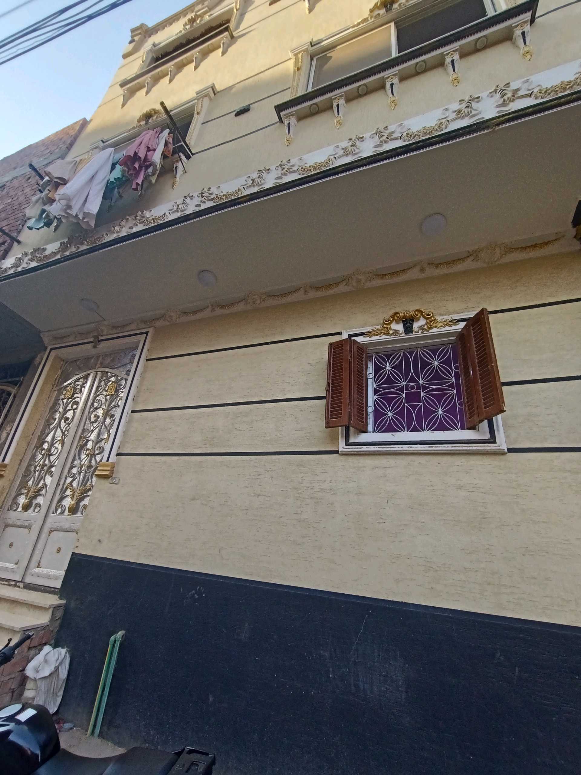 منزل للبيع ثلاث ادوار في بلقس